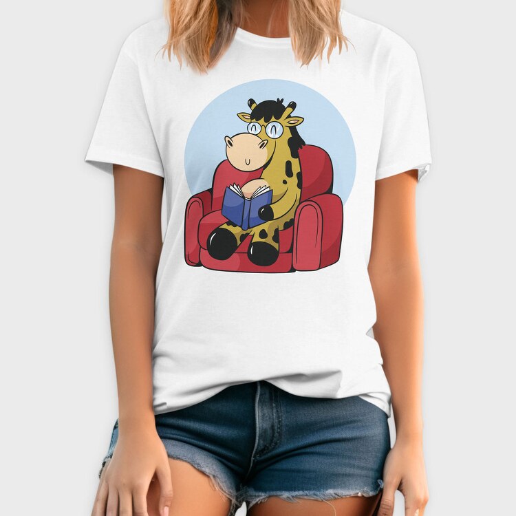 Giraffe Reading In Couch Jiraffe, Tricou Barbati (Unisex)